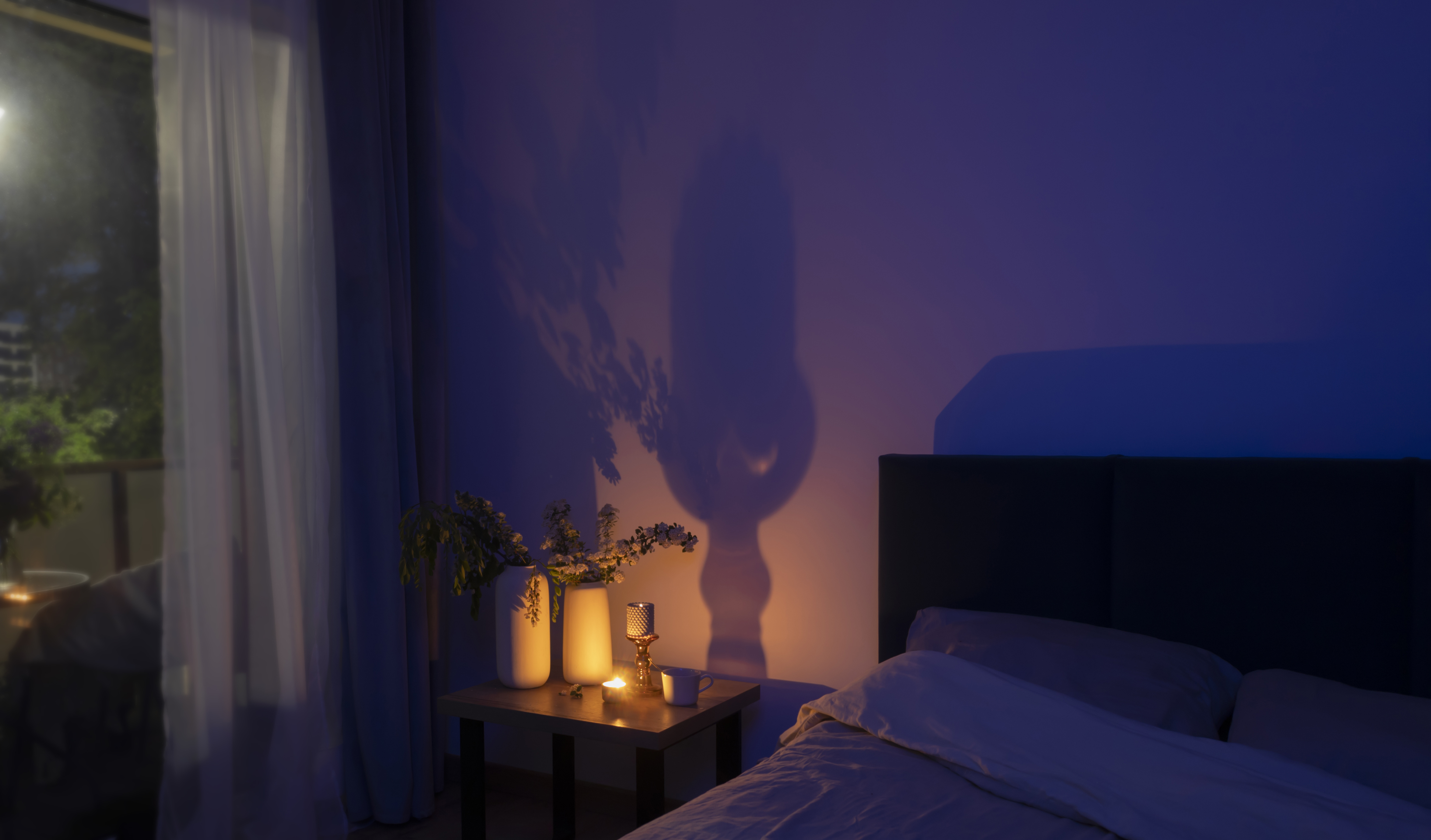 Découvrez comment gérer la transition vers l'obscurité pour un sommeil paisible. Conseils pour adapter la lumière, utiliser des variateurs et créer une ambiance apaisante.