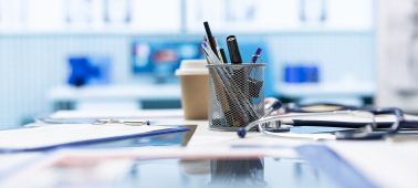 Découvrez des solutions pour gérer les défis du sommeil : insomnie, réveils nocturnes, récupération et bien-être mental.